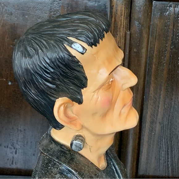 Frankenstein Bust Light Up Halloween Decor - Picture 7 of 14